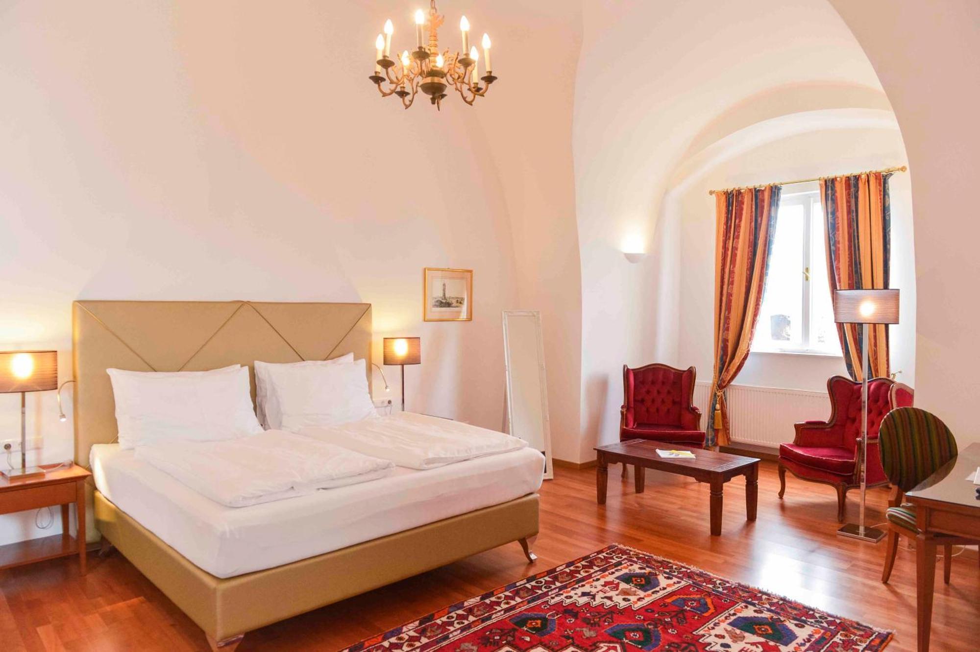 Schlosshotel Mailberg Εξωτερικό φωτογραφία