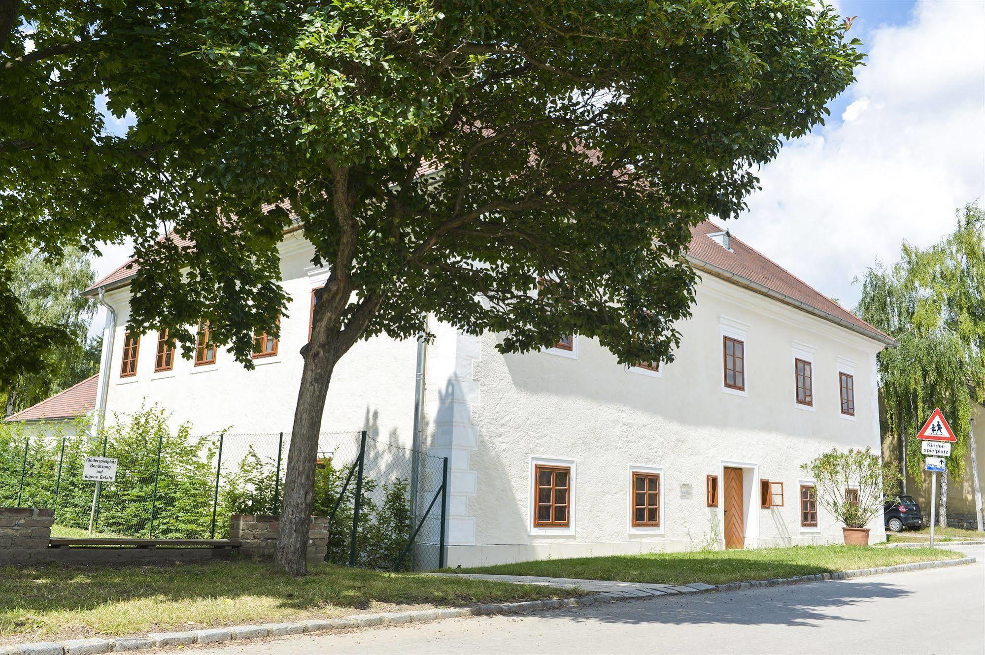 Schlosshotel Mailberg Εξωτερικό φωτογραφία