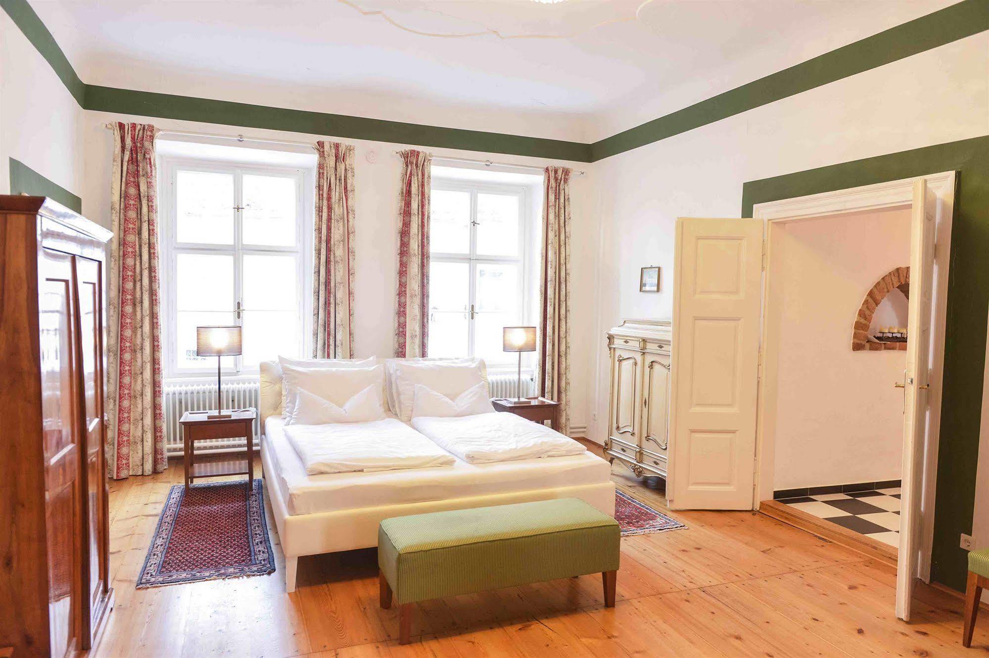 Schlosshotel Mailberg Εξωτερικό φωτογραφία